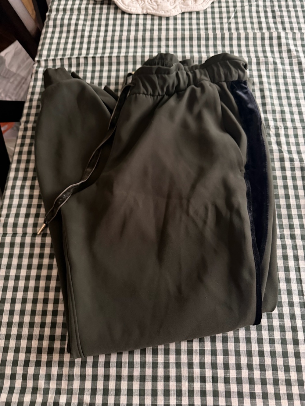 Lululemon joggers